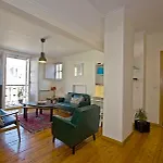 In Downtown Apartman *