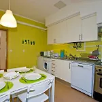 In Downtown Apartman *