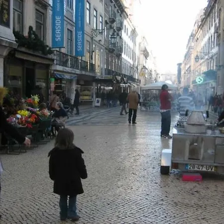 Apartment In Downtown *