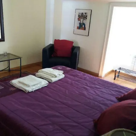 Apartment In Downtown *